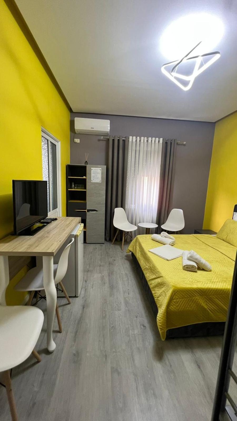 Algen Room'S Berat Exterior photo
