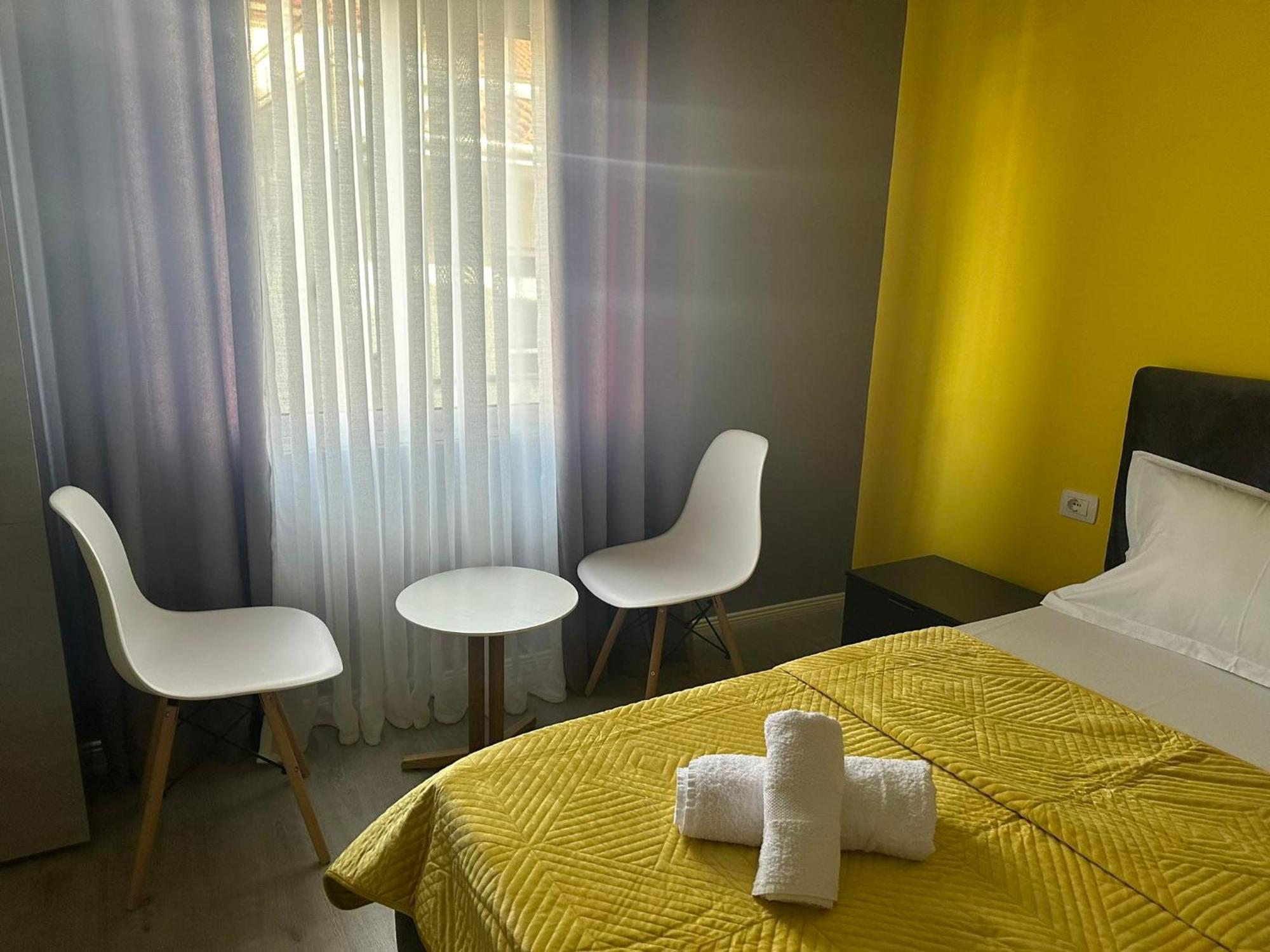 Algen Room'S Berat Exterior photo
